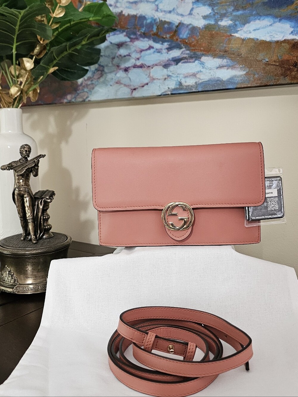 Gucci  Leather Interlocking G Shoulder Bag In Coral AUTHENTIC